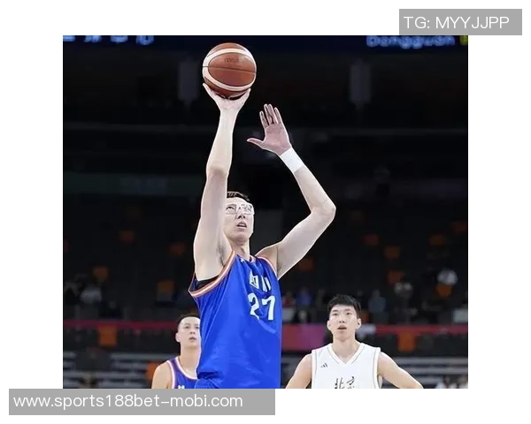 周琦全能表现助力球队8投4中斩获12分14篮板2助攻2盖帽6前场板展现实力