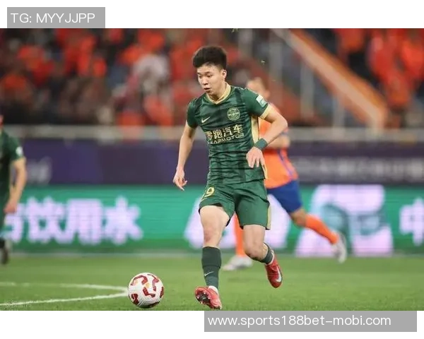 董方卓建议王钰栋尽早留洋发展国内待久虽赚多但前途受限